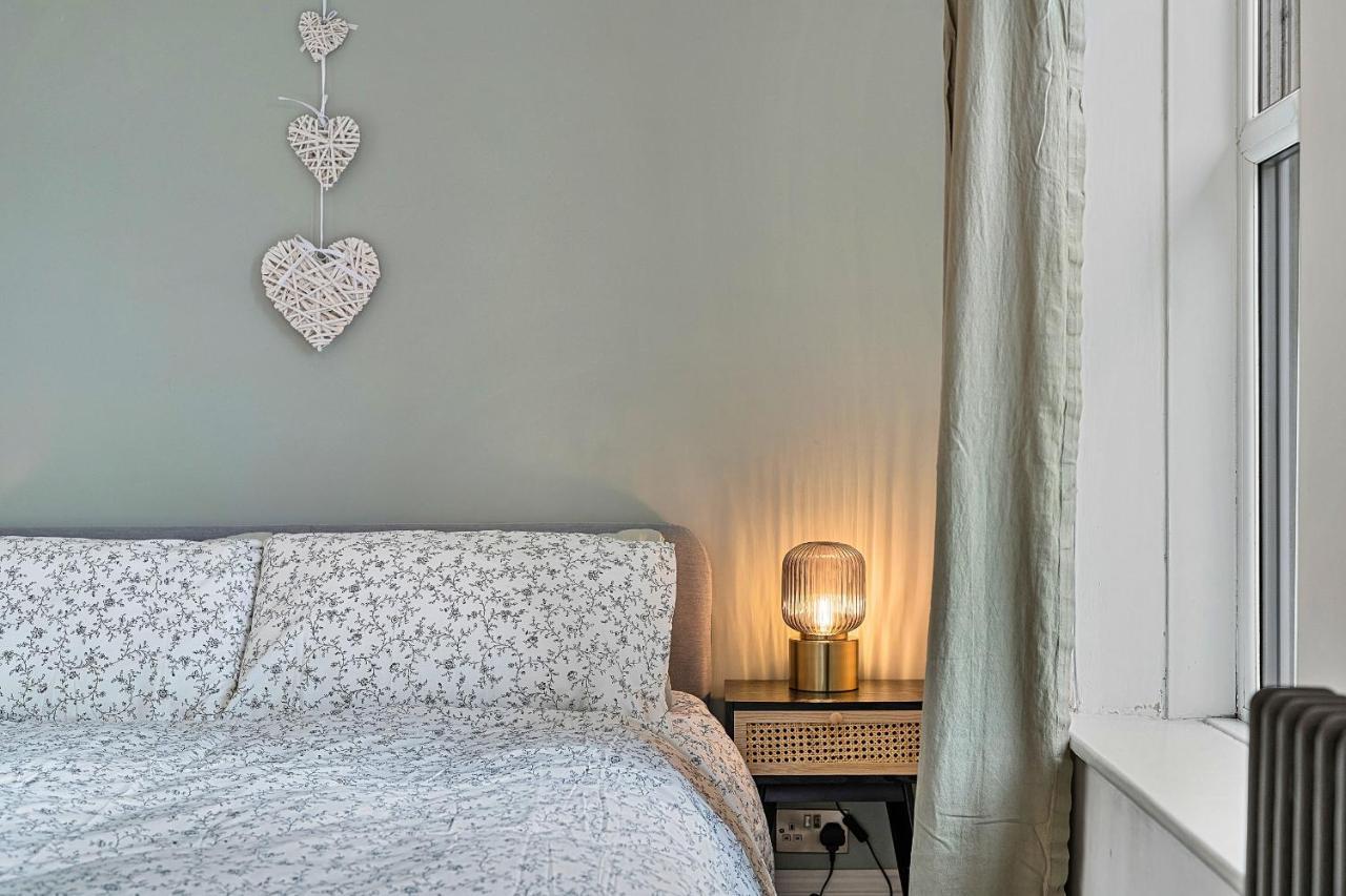 Finest Retreats - Poppy Cottage Of เพนแซนซ์ ภายนอก รูปภาพ